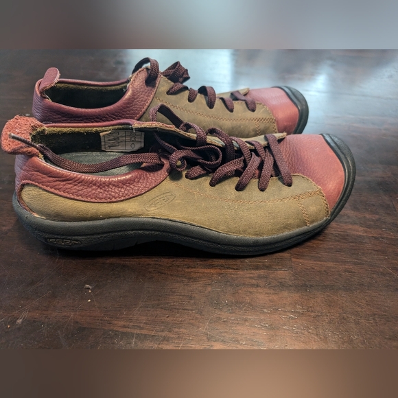 Keen Dual Color Suede Xt 0506 Sport Hiking Walking Shoes Women's 9. Red/Green - Picture 2 of 5